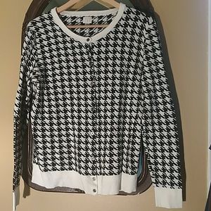 Button down sweater with black and white design